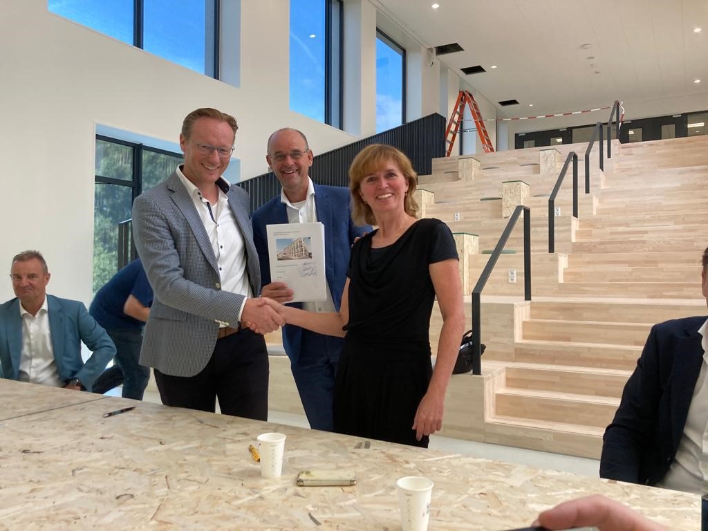 Oplevering Spinoza20First te Amsterdam